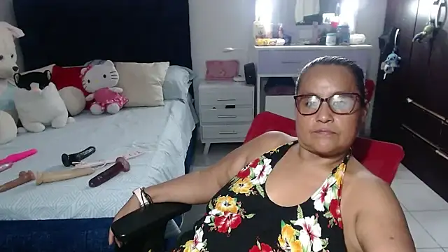 pervert_mommy_'s cam snapshot