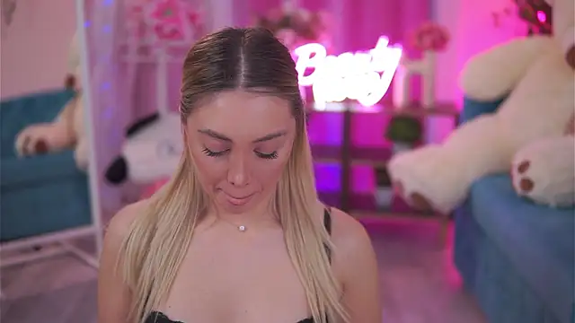 NadyaBlue's cam snapshot