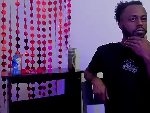 BenhtenBlack25's cam snapshot