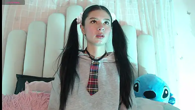 SweetRenata_'s cam snapshot