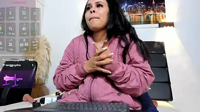 Julieta_Coopeer_'s cam snapshot