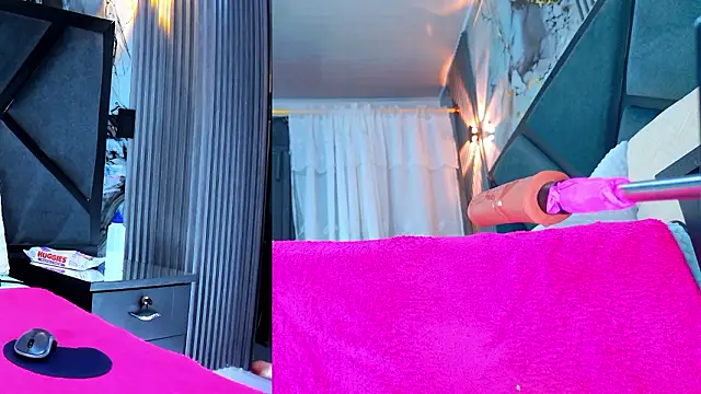 NathaxaLeans live sex cam