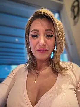 adya-aly's cam snapshot