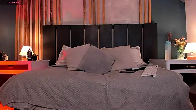 Lilith_Ember1's cam snapshot