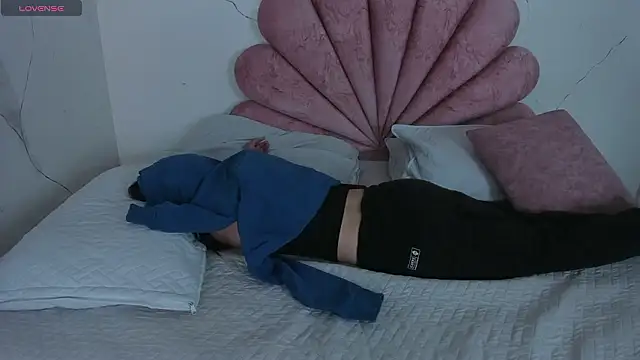 Cherrybombs_'s cam snapshot