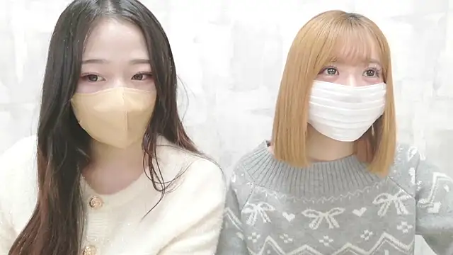 LOVE_MOMO_LOVE's cam snapshot