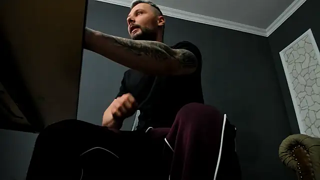 BrianHunts live sex cam