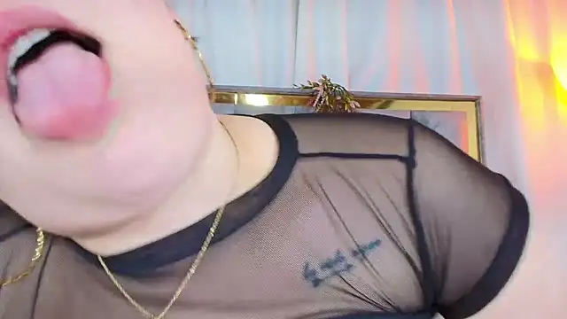 Zoe_Curvy's cam snapshot