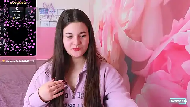 ElinaMils's cam snapshot