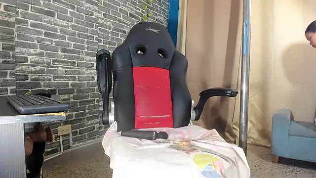 iam_samy_'s cam snapshot