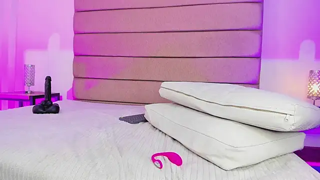 sally_rosses's cam snapshot