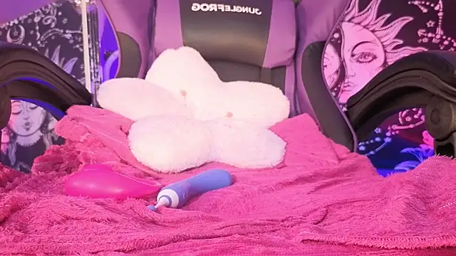 Gaia_Gatex's cam snapshot