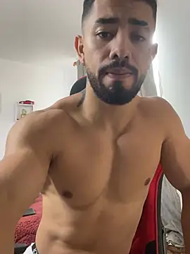 Ezzio_Scolaro live sex cam