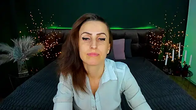 Rebecca_Diamond's cam snapshot