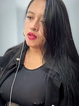 -Mia1's cam snapshot