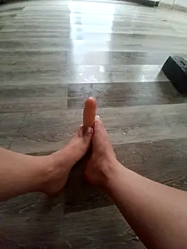 scarlett_leblanc_'s cam snapshot