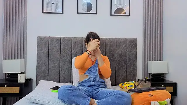 Luciana_Ortiz1's cam snapshot