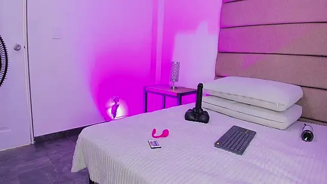 sally_rosses's cam snapshot