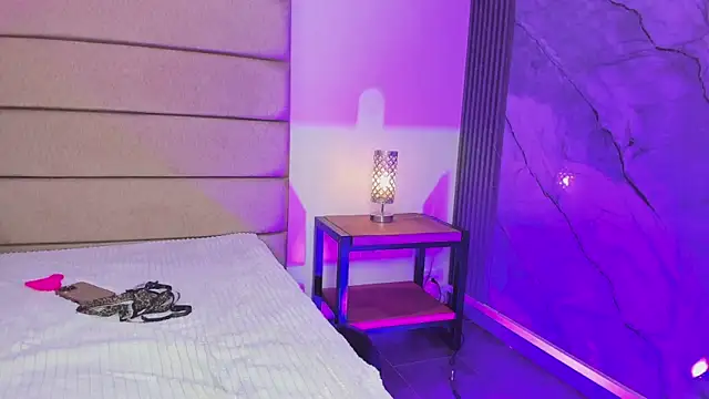 sally_rosses's cam snapshot