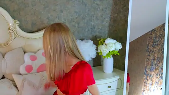 4example_Chloe's cam snapshot