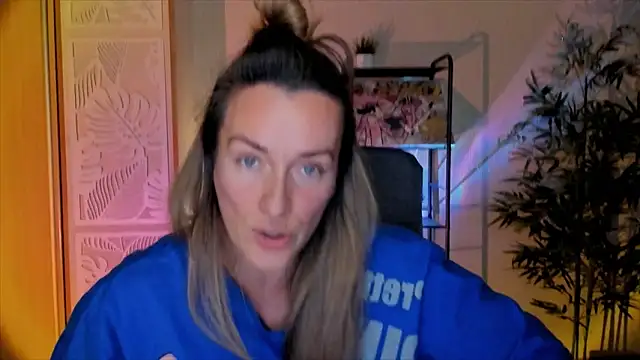 RebeccaMartinez's cam snapshot