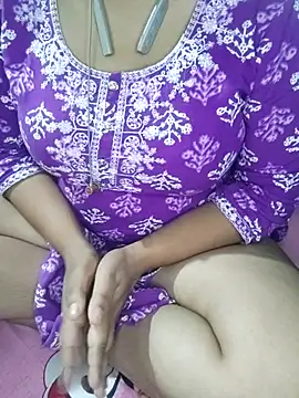 reena_hotry's cam snapshot