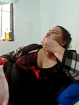 yaneth_'s cam snapshot