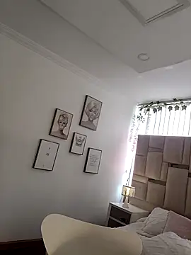 Mayajhons live sex cam