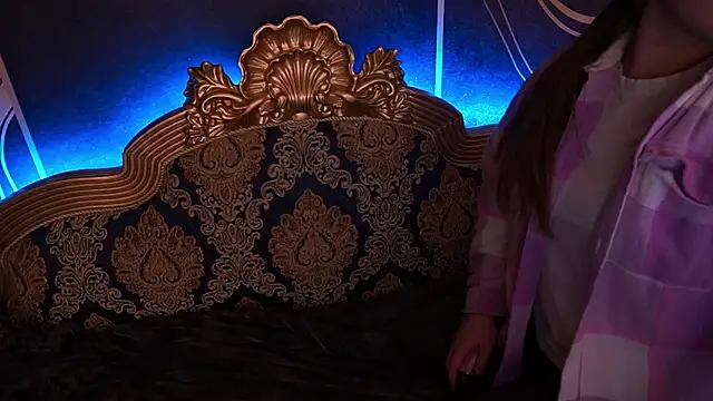 MagicPeachh_'s cam snapshot