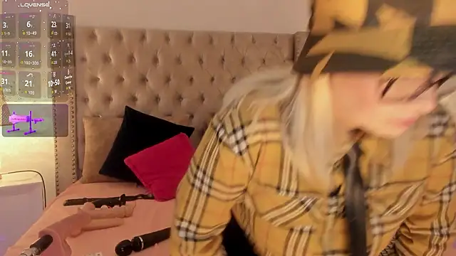 CandieGilson__'s cam snapshot