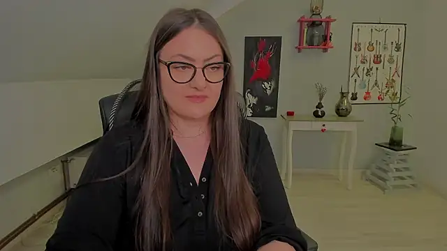 MistressDarrah's cam snapshot