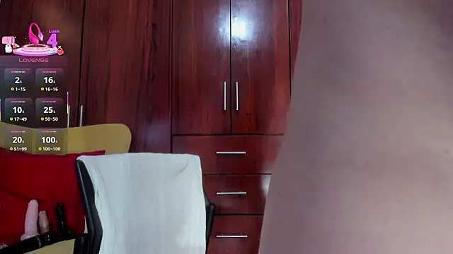 carly_grasso's cam snapshot