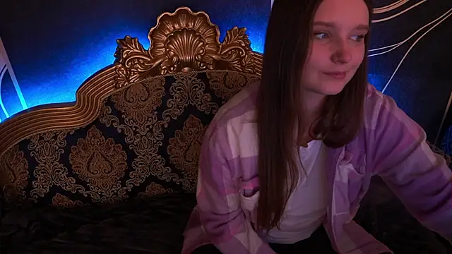 MagicPeachh_'s cam snapshot