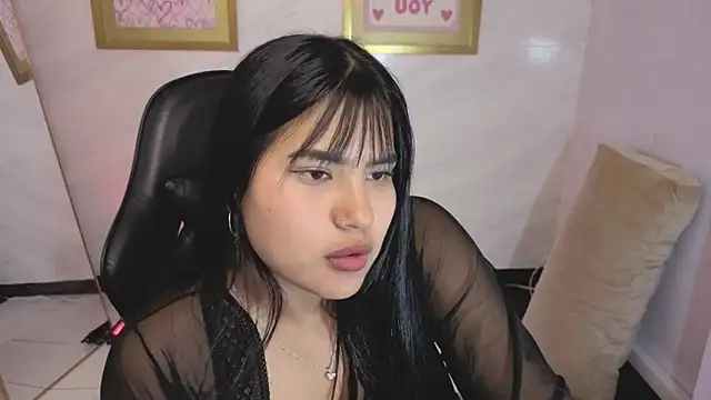 Paulette_v's cam snapshot