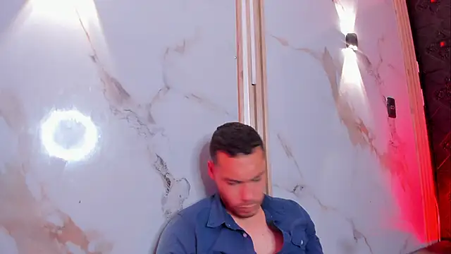 Aron_and_molly's cam snapshot