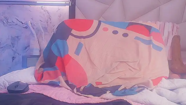 lili_jhonson's cam snapshot