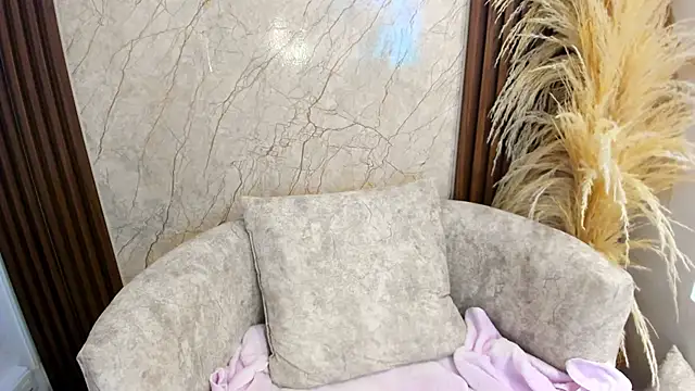 Thais_kim's cam snapshot