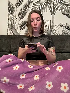 Daisy_Michto_Officiel's cam snapshot