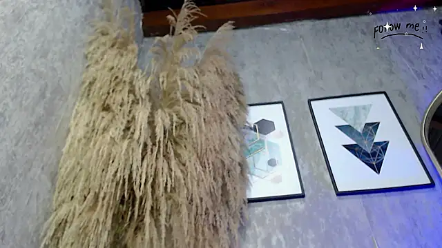 Lena_helleen live sex cam