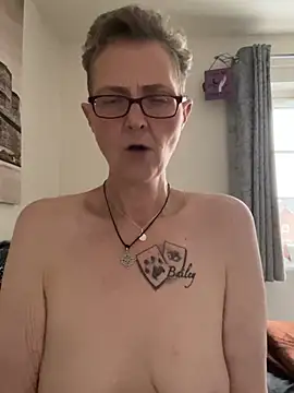 Curvy-Jinx's cam snapshot