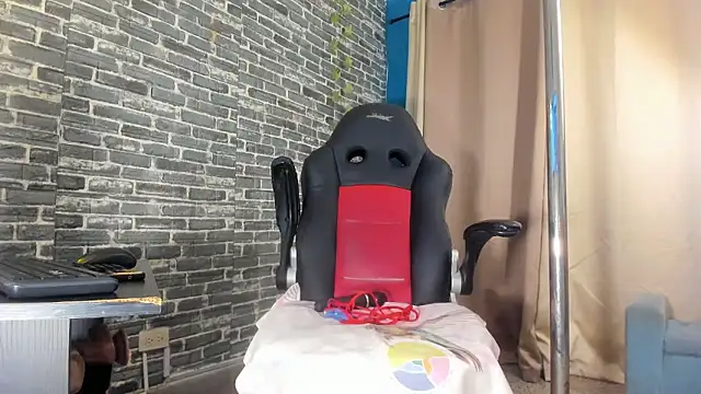 iam_samy_'s cam snapshot