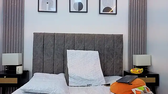 Luciana_Ortiz1 live sex cam