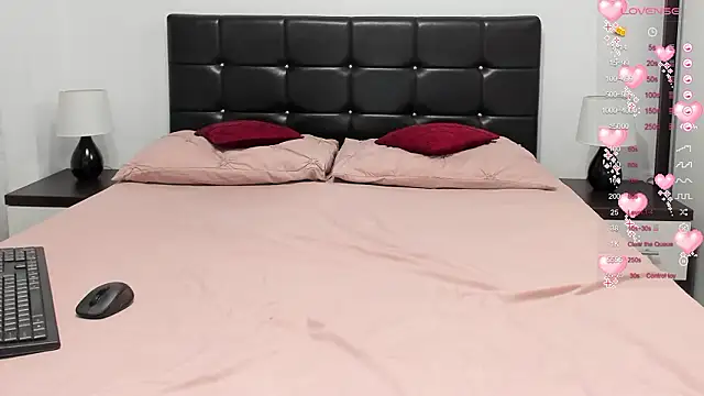 karinamadnessdesiree live sex cam