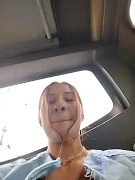 Mery_Moon123's cam snapshot