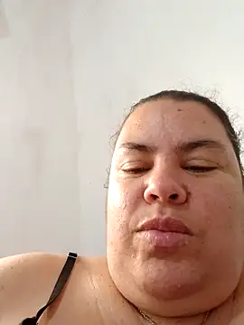 yaneth_'s cam snapshot