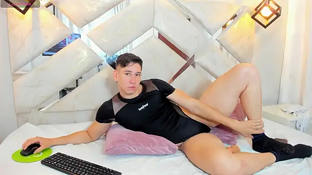 Angel_Sanzz's cam snapshot