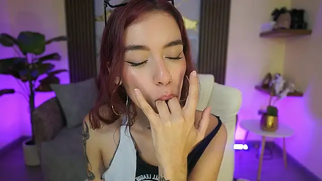 TessaaFox's cam snapshot