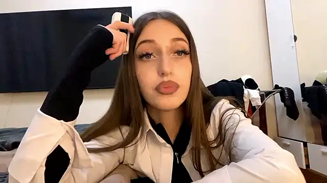 CutieWorm's cam snapshot