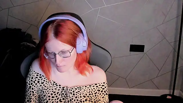 ElizabethHarpper's cam snapshot