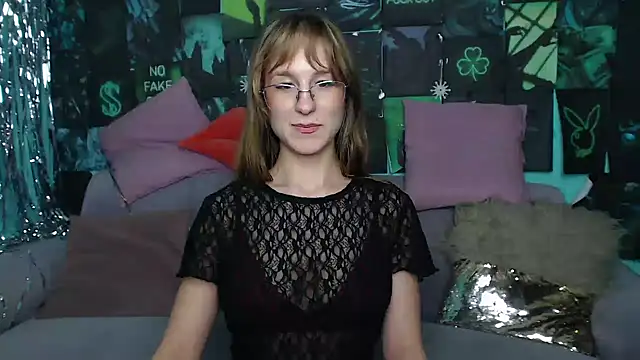 AlishaKellyi's cam snapshot